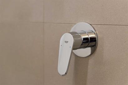 Grohe chrome shower mixer