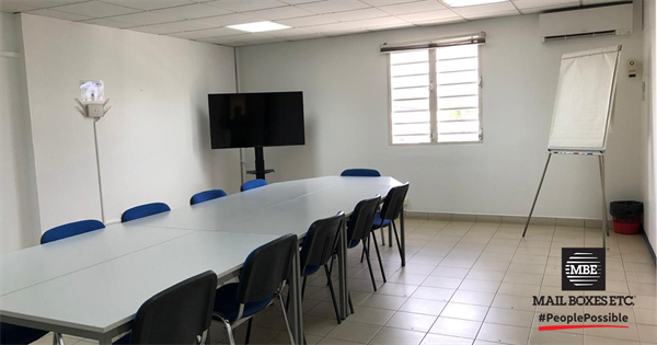 Salle de réunion à louer au Lamentin chez Mail Boxes Etc. Martinique