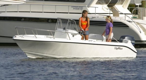 Bateau EdgeWater 170 Console Centrale