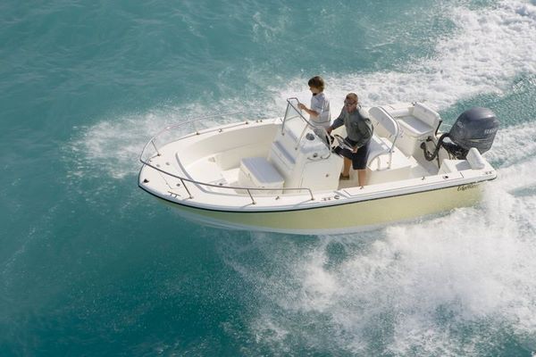 Bateau EdgeWater 188 Console Centrale