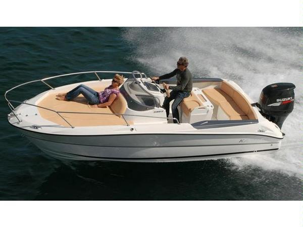 Bateau Karnic Open Line 2052 Sundeck