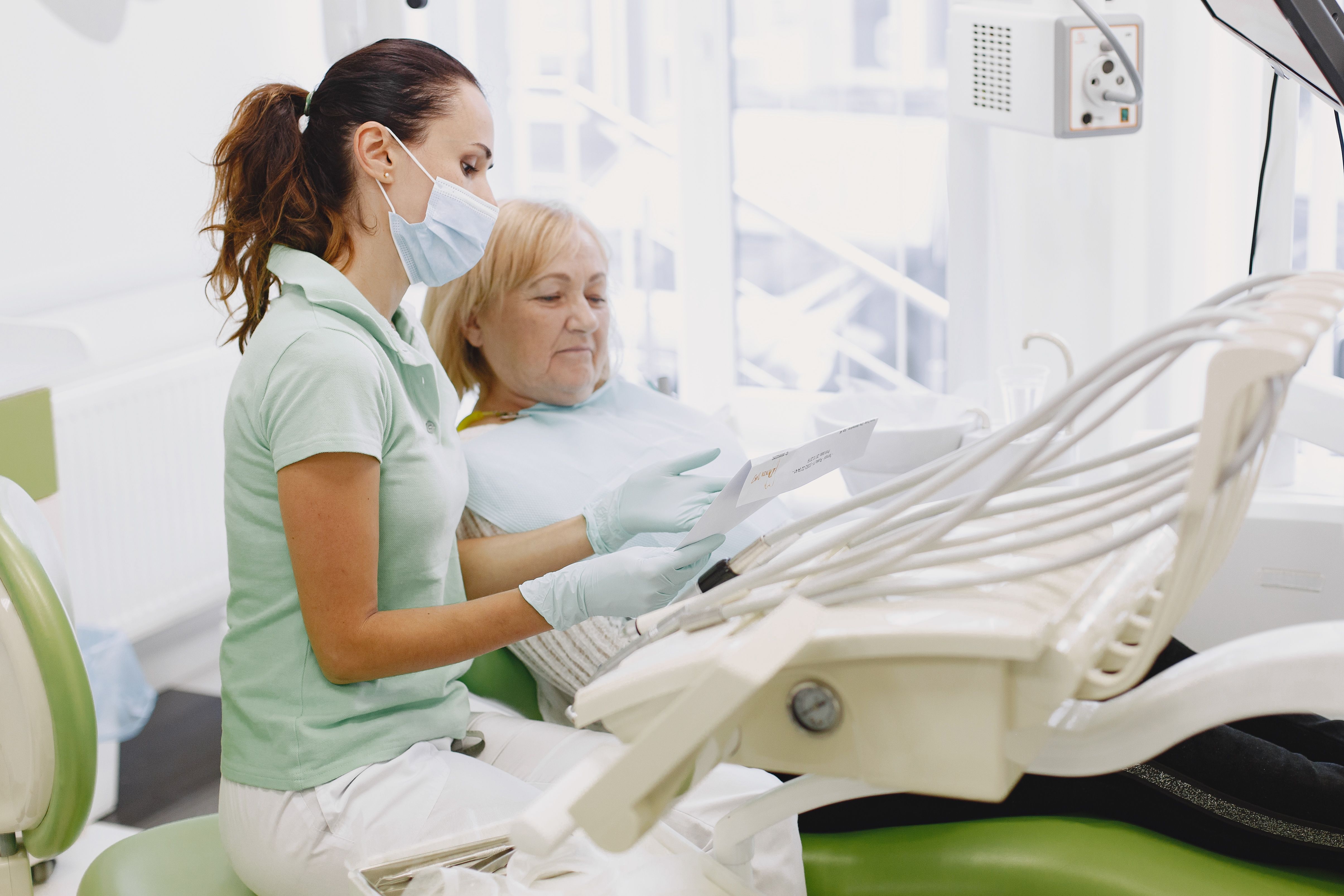 How to Clean Your Dentures Properly, Step by Step