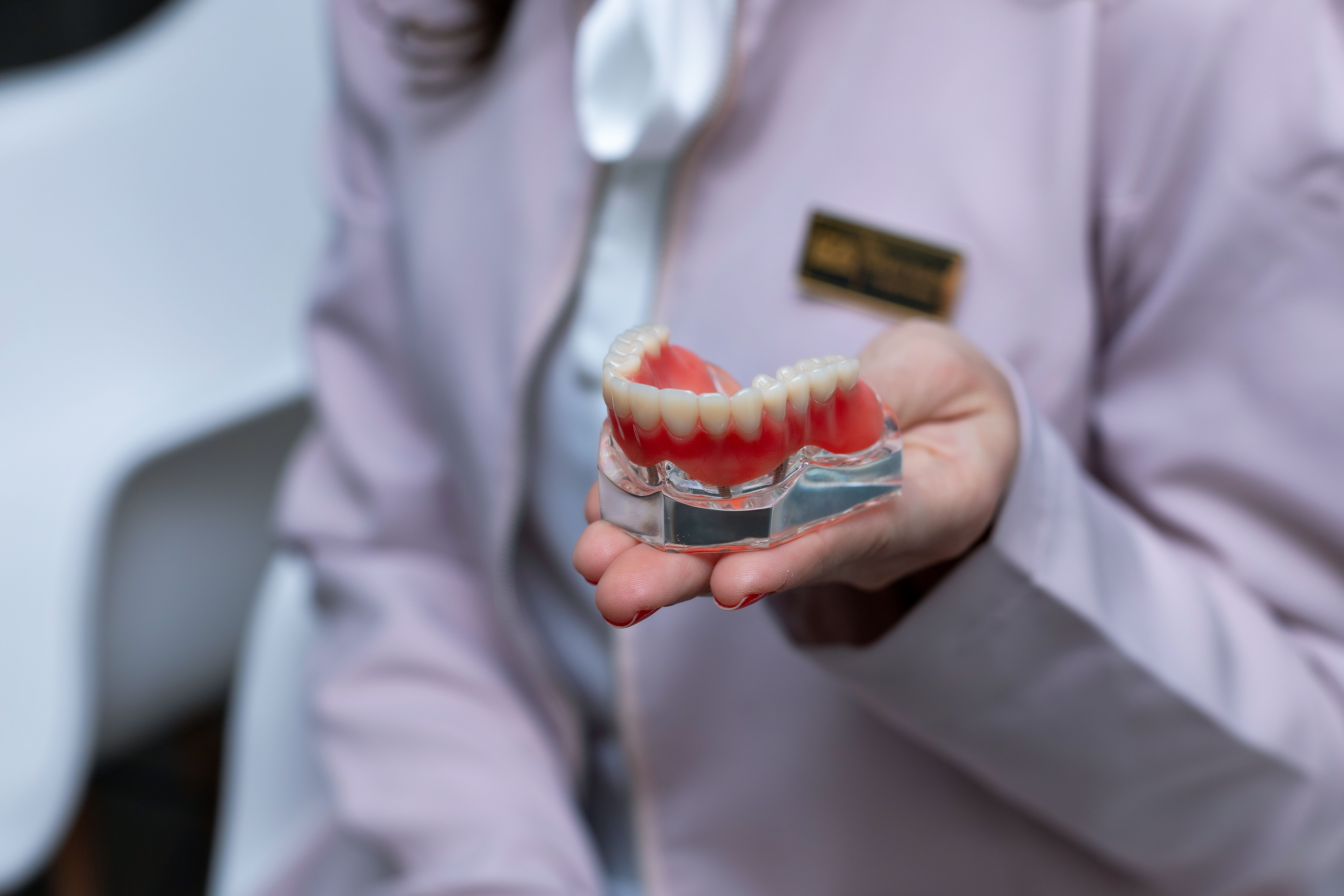 Living With New Dentures: A Week-by-Week Adjustment Timeline