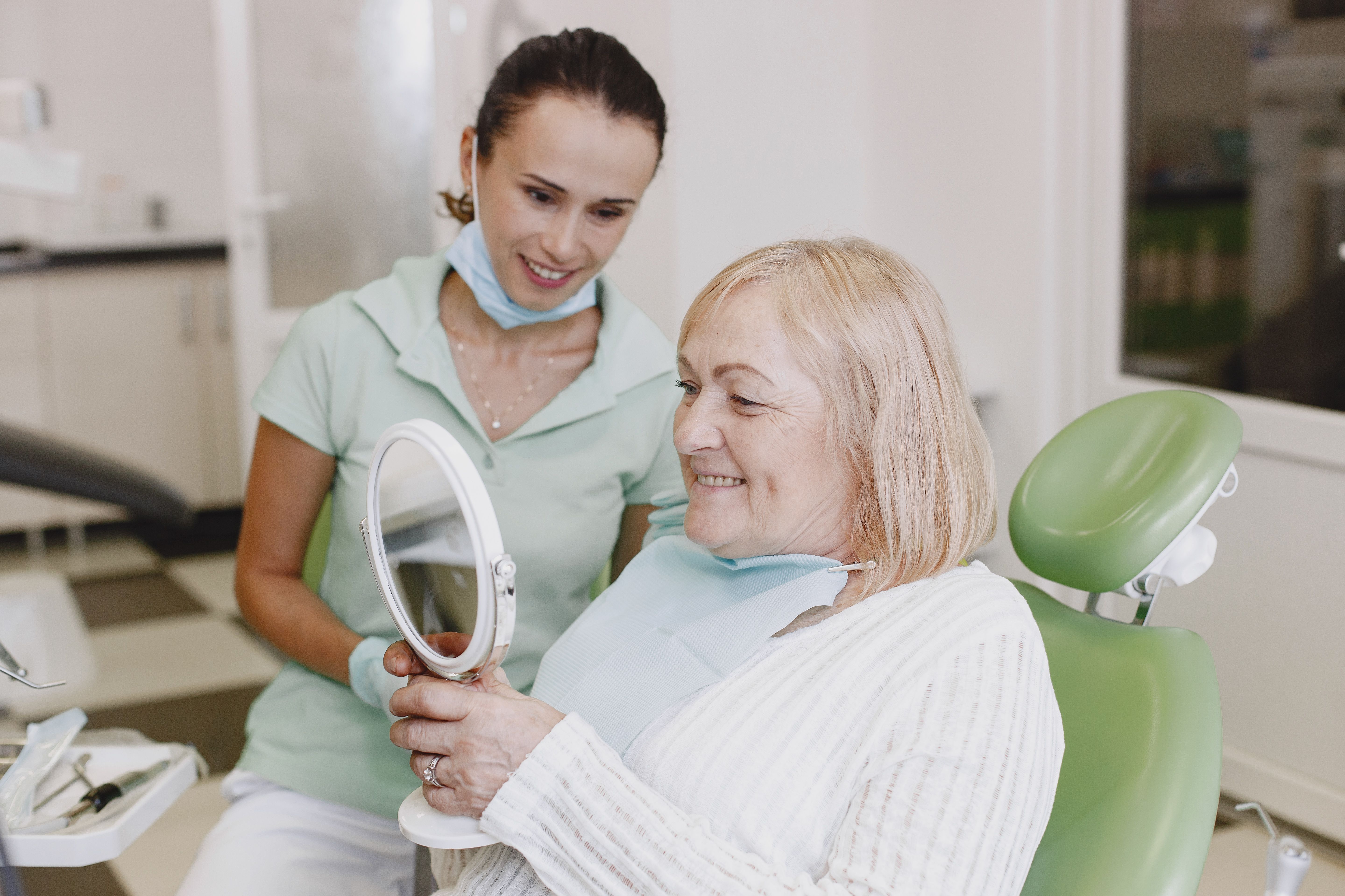 How to Support a Parent Who's Nervous About Getting Dentures