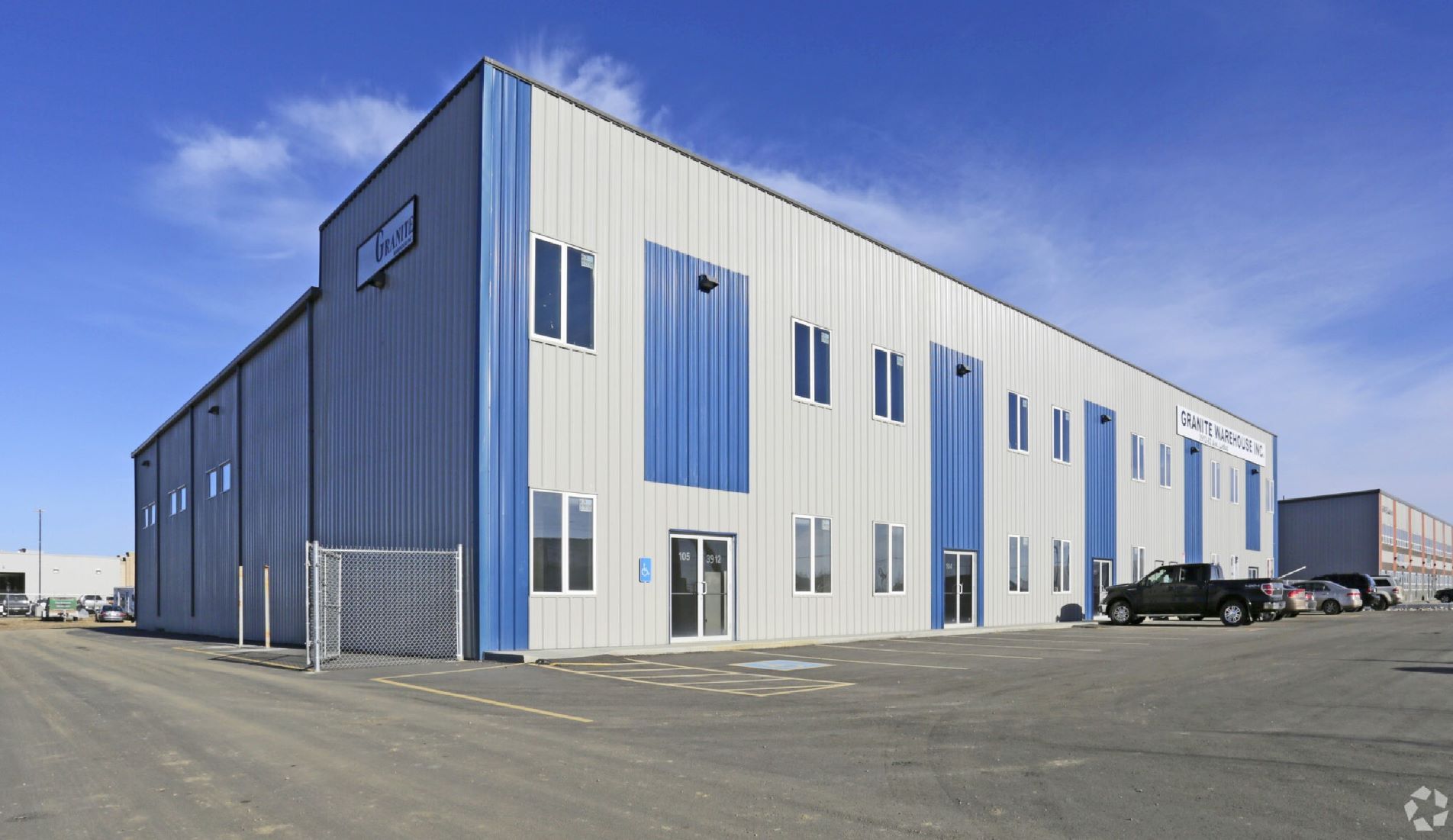 Leduc Small Bay Warehouse Industrial Yard for rent