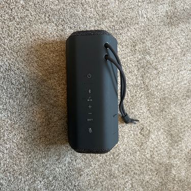KICK A$$ SPEAKER($130 msrp)! TESTED! Sony SRSXE200 Wireless Portable Bluetooth Speaker