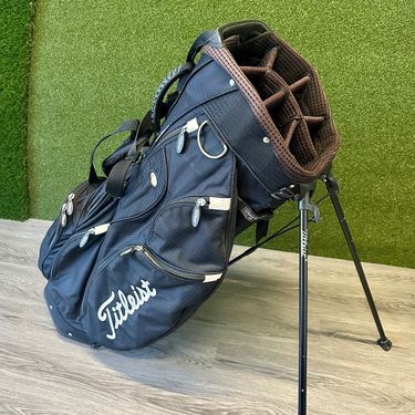 Titleist Cart/Stand Bag - Full Size - 7 Divider System - Black 