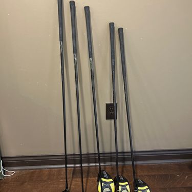 Tour Edge Bazooka 470 clubs-Driver, 3 Hy., 5 Hy.,  4 Wood, 5 wood (4&5 wd & 5 Hy covers)