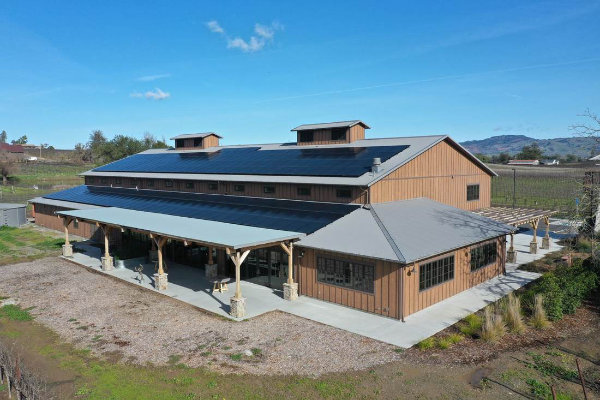 Fire-resistant metal-clad building