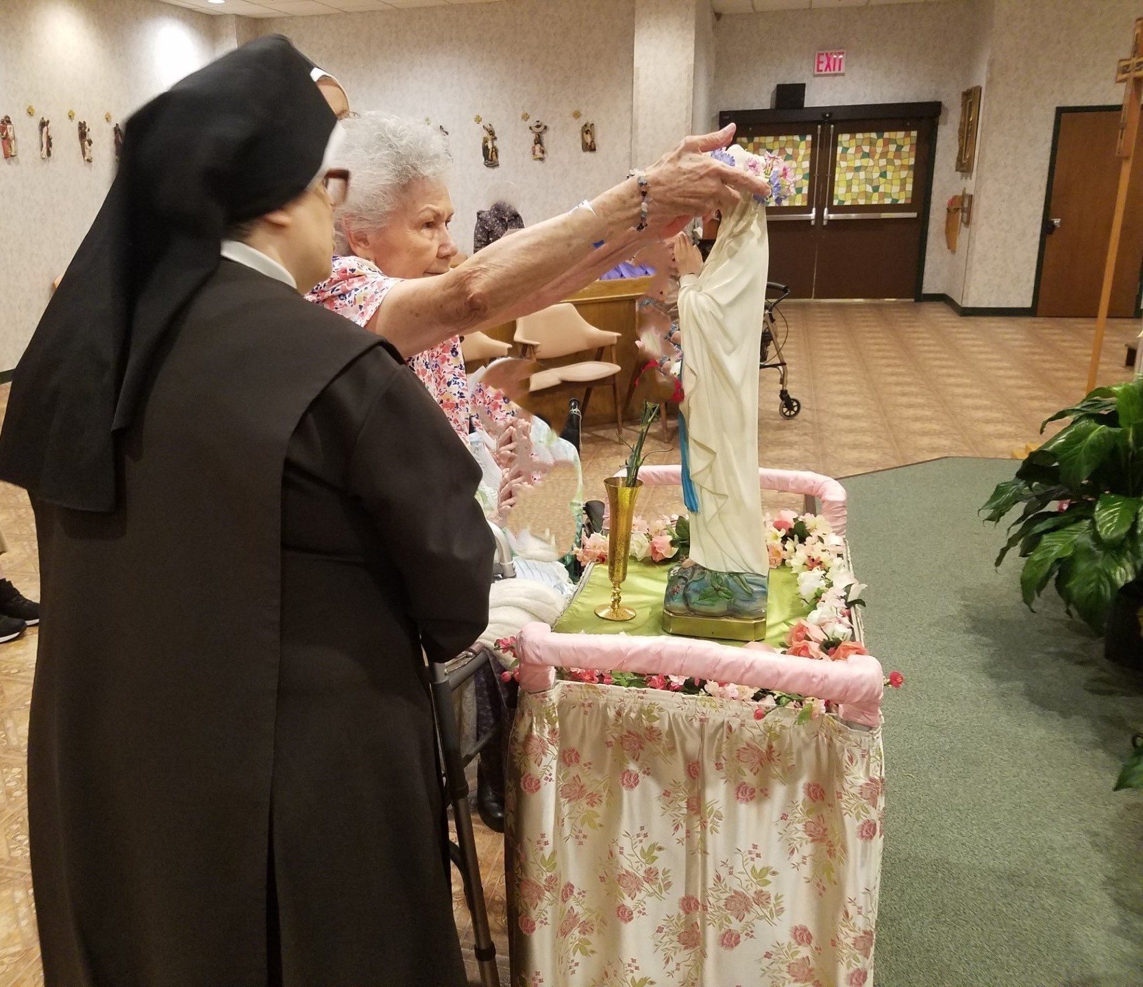 I Martinez  Presents To Mother Mary 2