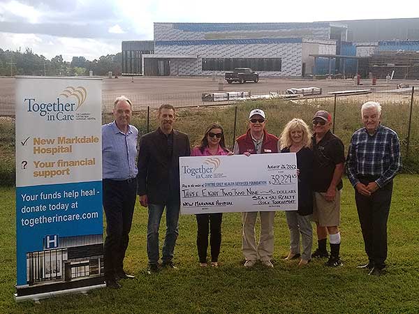 2022 Sea and Ski Golf Tournament cheque donation