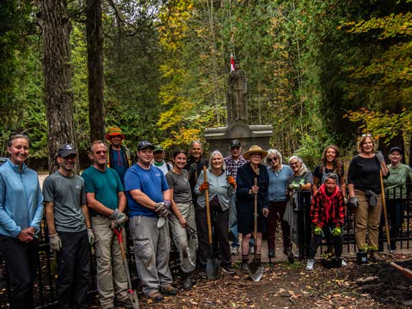 Eugenia Memorial Garden volunteers