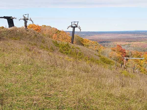 Farmer Talisman Mountain Resort ski lift