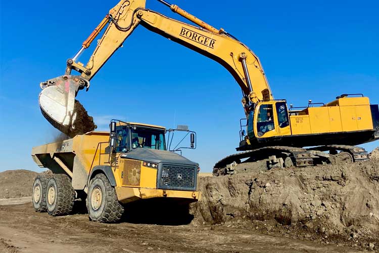 Daily Equipment Checklists in Heavy Civil Construction
