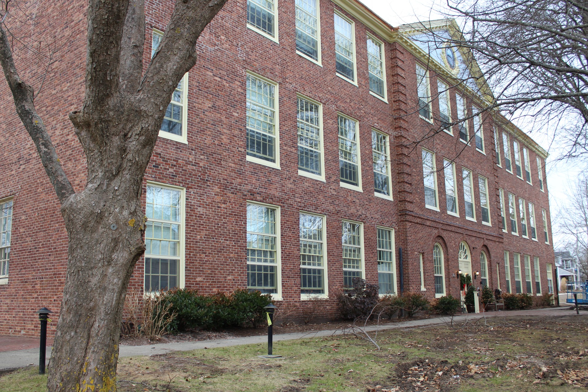 Academy Hill Apartments