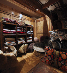 The 3rd floor also includes the Paintings, Prints and Drawings and Textile departments