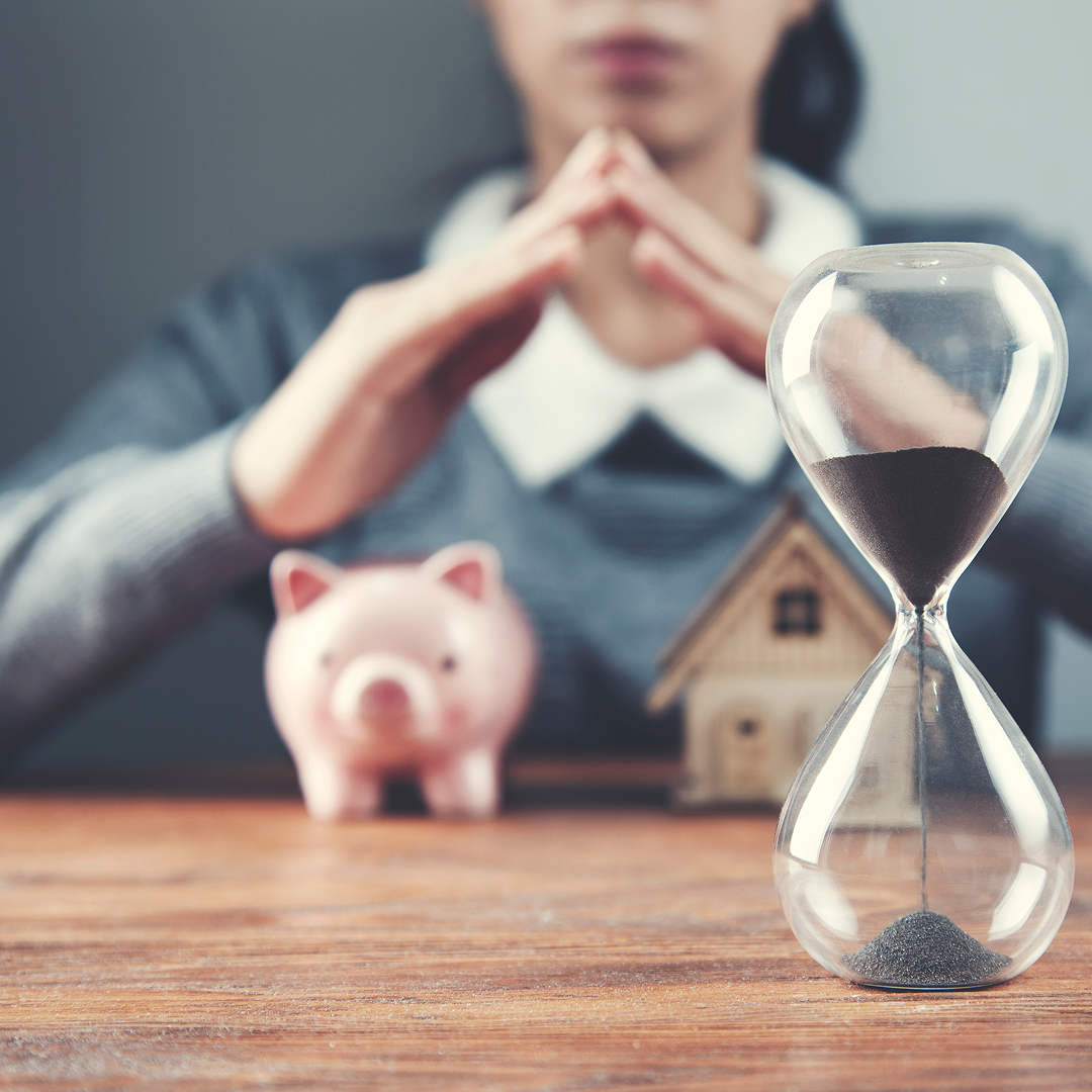 Hourglass house piggie