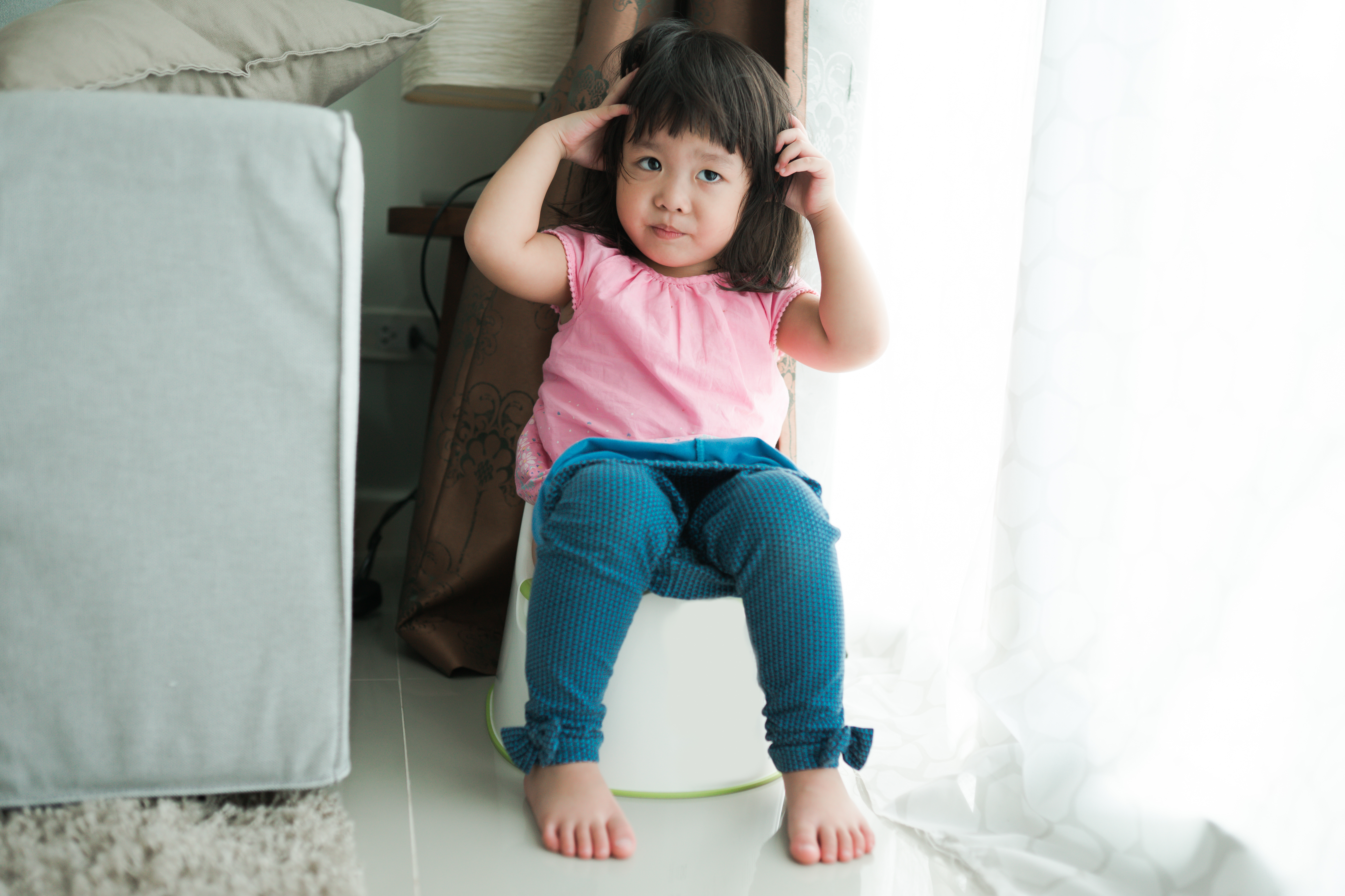 Toddler with Potty Learning Fears