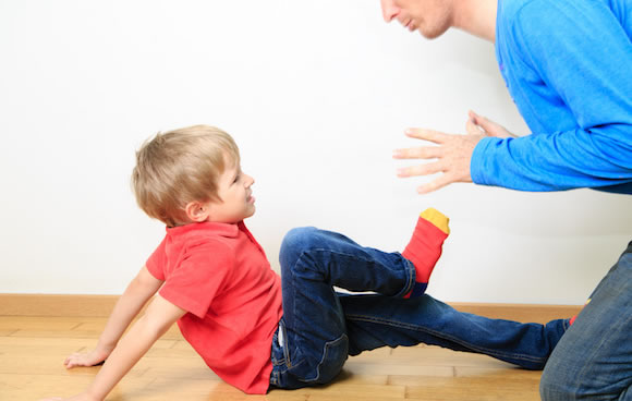 parenting-an-aggressive-child-when-your-kids-behavior-gets-them-kicked -out-of-school