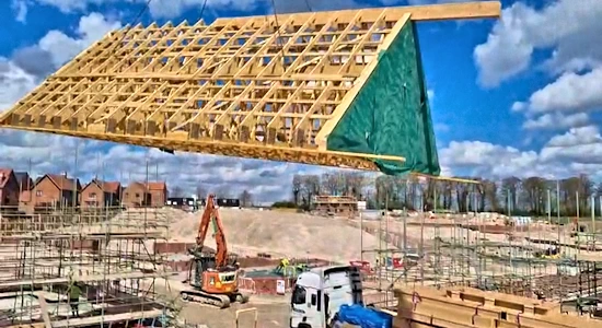 How is a Timber Frame Roof Installed?