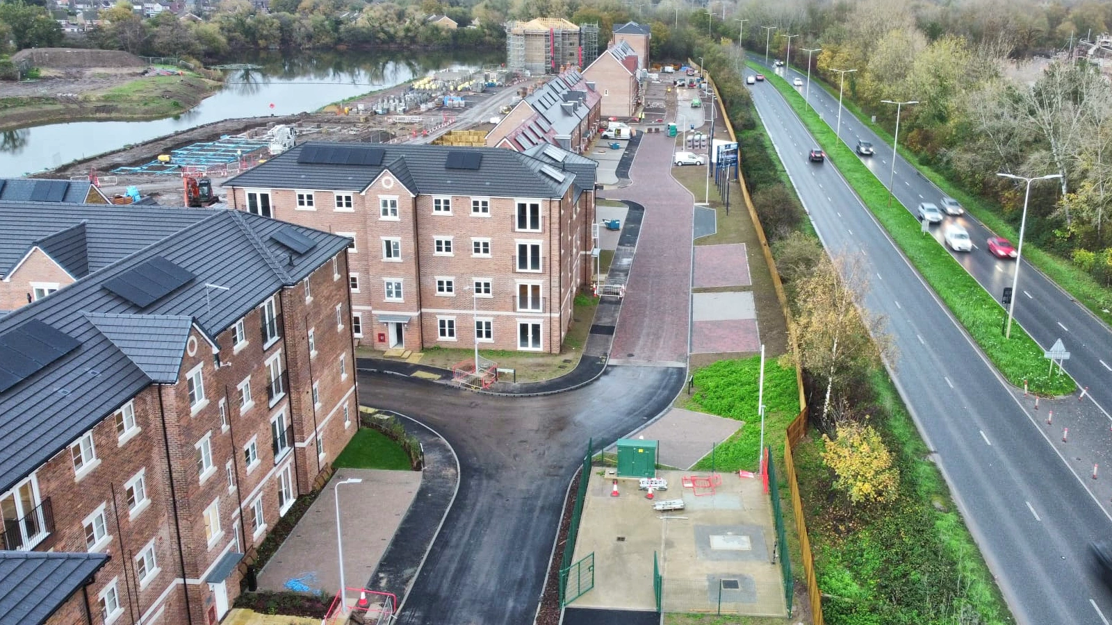 SC4 Carpenters Making Swift Progress on 281 New Homes in Lakeside Theale Development